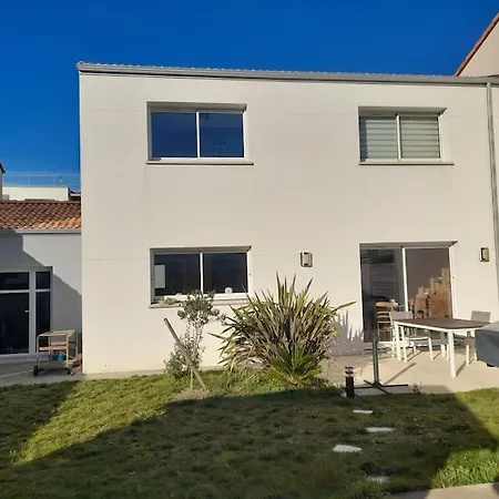 Maison Chaleureuse Avec Piscine 度假居 *