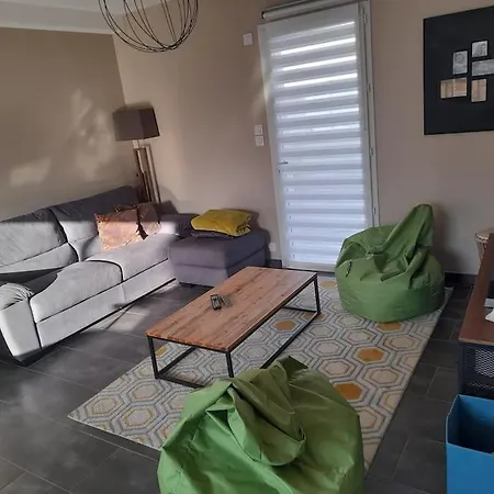 Maison Chaleureuse Avec Piscine